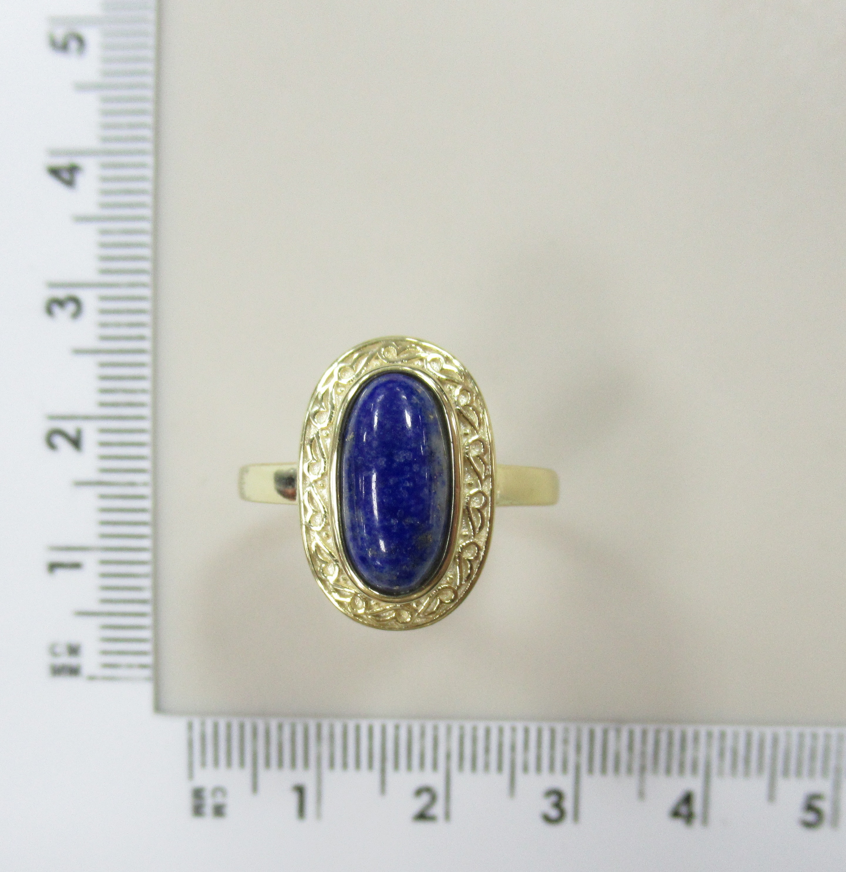 Серебряное кольцо с лазуритом